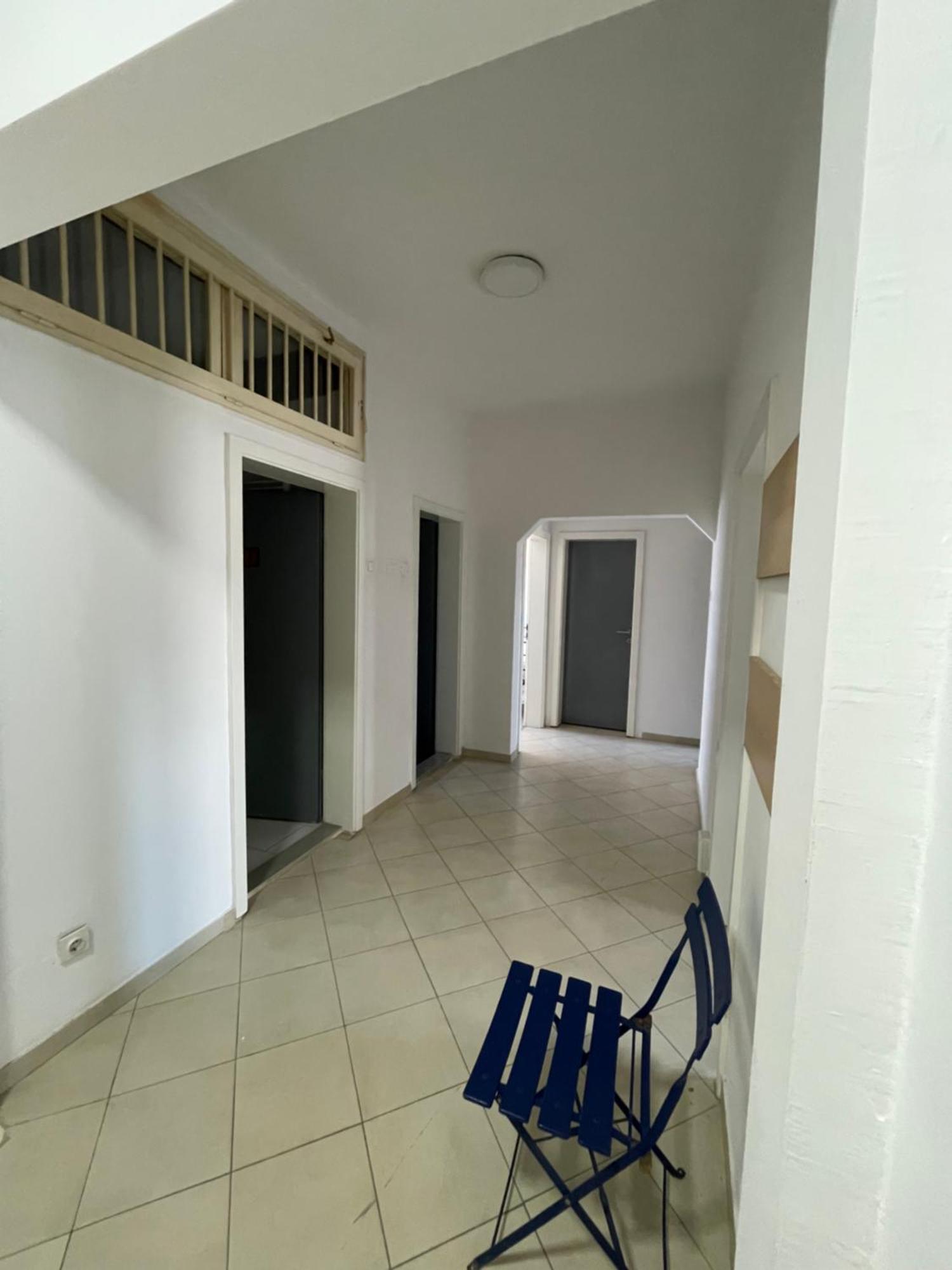 Newborn Comfort Hostel The Biggest Hostel Of Town With Best Location Pristina Eksteriør billede